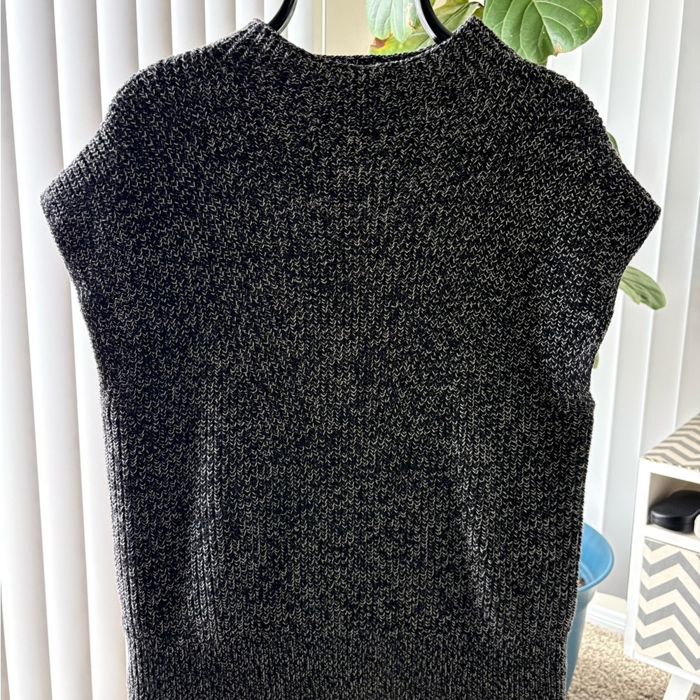 LOFT Black White Sleeveless Turtleneck Sweater